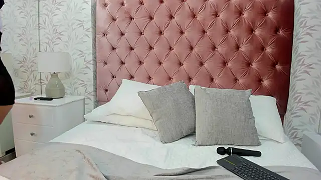 cherry canndy  online show from 31, 10, 2025