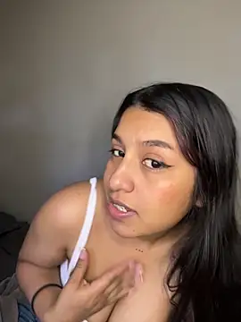  Chloe Smith online show from 4, 10, 2025