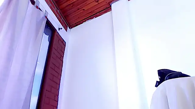 Snapshot of aura-monet chatting on 16, 10, 2025 aura-monet online show from 16, 10, 2025