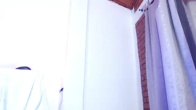 Snapshot of aura-monet chatting on 26, 10, 2025 aura-monet online show from 26, 10, 2025