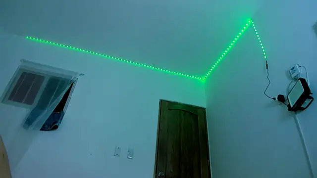 Snapshot of magic_mike_26 chatting on 23, 10, 2025 magic mike 26 online show from 23, 10, 2025