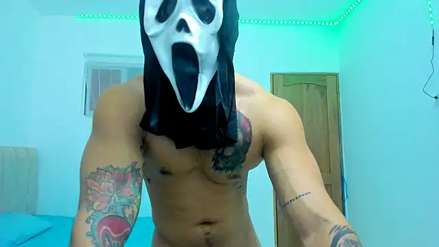 Snapshot of magic_mike_26 chatting on 31, 10, 2025 magic mike 26 online show from 31, 10, 2025