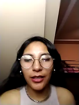 Regina Shine online show from 14, 12, 2025