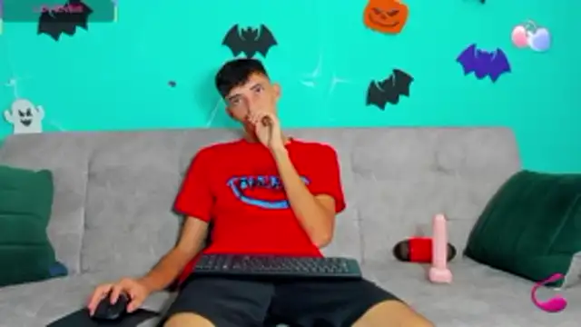 Maikol Ortiz online show from 3, 11, 2025