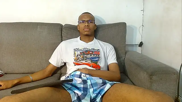 Snapshot of criss_zuri chatting on 27, 10, 2025 criss zuri online show from 27, 10, 2025