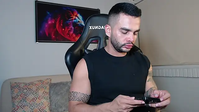 Snapshot of Bruno_De_Lucaa_ chatting on 14, 9, 2025 Bruno De Lucaa online show from 14, 9, 2025