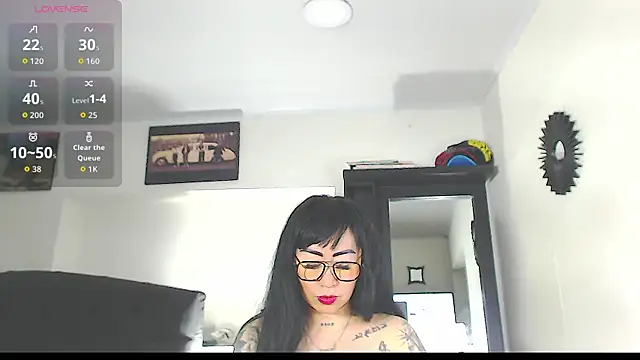 Snapshot of Vicky_hotmilf chatting on 31, 10, 2025 Vicky hotmilf online show from 31, 10, 2025