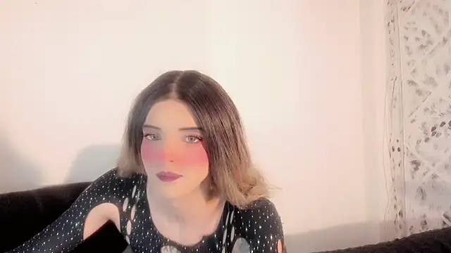 MIA HOT23CM S7S online show from 17, 10, 2025