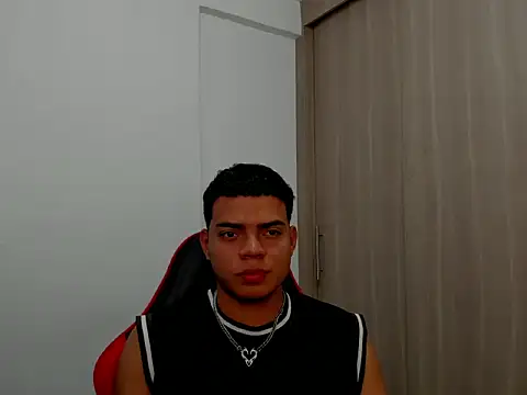 Axel-Latin-Boy online show from 26, 9, 2025