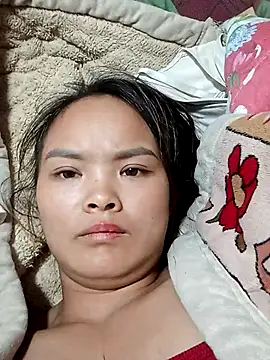 Snapshot of xinhxinhcute chatting on 28, 10, 2025 xinhxinhcute online show from 28, 10, 2025