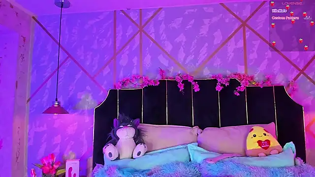 Snapshot of LindaWz_ chatting on 26, 2, 2026 LindaWz online show from 26, 2, 2026