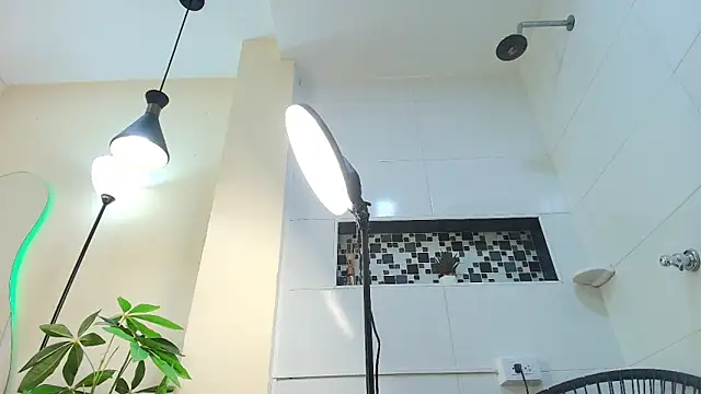 keila hott20 online show from 23, 10, 2025