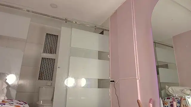 keila hott20 online show from 13, 11, 2025