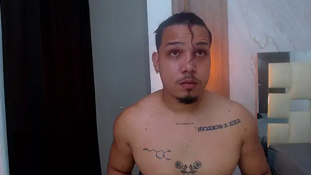 Snapshot of taylor_collins_ chatting on 14, 9, 2025 taylor collins online show from 14, 9, 2025