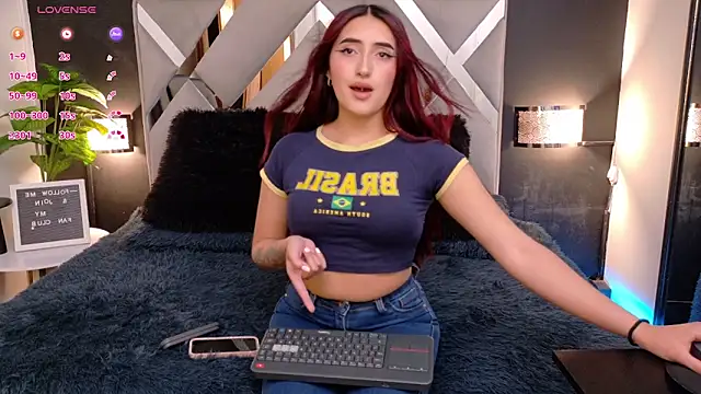 Miia bunny online show from 4, 10, 2025