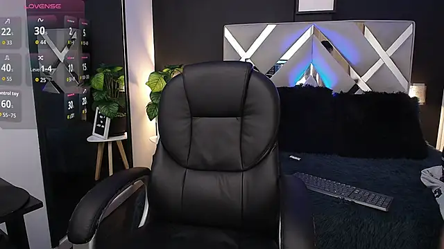 Miia bunny online show from 23, 11, 2025