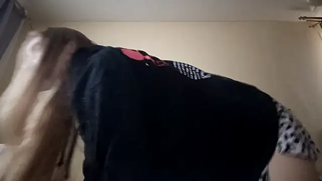 Nymera flare online show from 20, 11, 2025