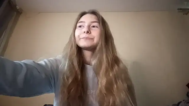 Nymera flare online show from 5, 12, 2025