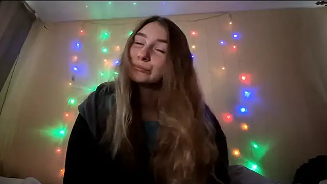 Nymera flare online show from 19, 12, 2025