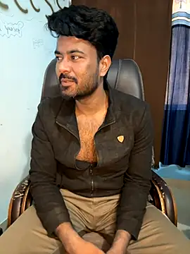 MeekBatgirl online show from 28, 11, 2025