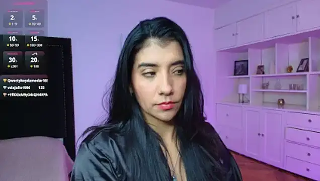 nina moen online show from 9, 10, 2025