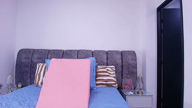 sweegirl69 online show from 19, 11, 2025