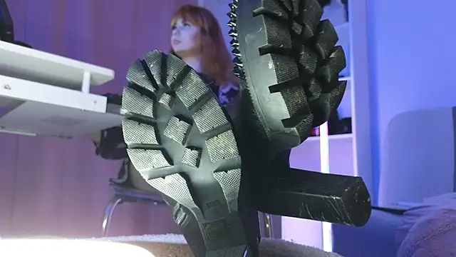 CruelSiren online show from 18, 12, 2025