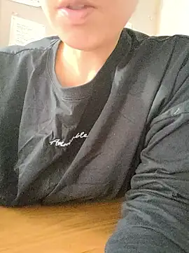 Snapshot of hanachan_001 chatting on 15, 11, 2025 hanachan 001 online show from 15, 11, 2025