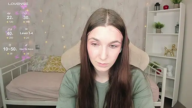 Miss   Eva online show from 11, 9, 2025