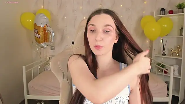 Miss   Eva online show from 26, 9, 2025