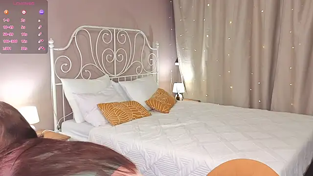 Miss   Eva online show from 8, 10, 2025