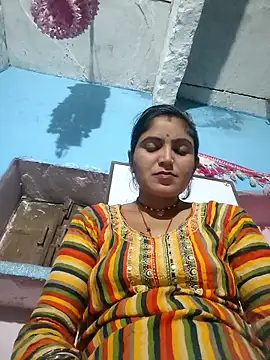 Snapshot of LUCKY_cut chatting on 8, 10, 2025 LUCKY cut online show from 8, 10, 2025