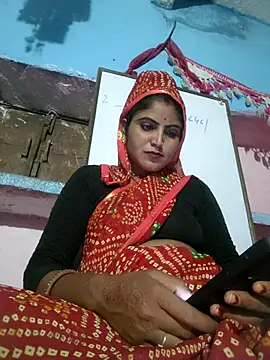 Snapshot of LUCKY_cut chatting on 14, 10, 2025 LUCKY cut online show from 14, 10, 2025