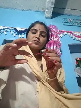 Snapshot of LUCKY_cut chatting on 20, 10, 2025 LUCKY cut online show from 20, 10, 2025