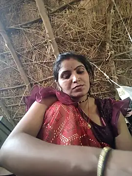 Snapshot of LUCKY_cut chatting on 21, 10, 2025 LUCKY cut online show from 21, 10, 2025