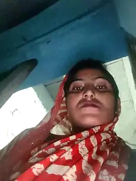 Snapshot of LUCKY_cut chatting on 22, 10, 2025 LUCKY cut online show from 22, 10, 2025