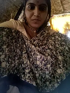 Snapshot of LUCKY_cut chatting on 23, 10, 2025 LUCKY cut online show from 23, 10, 2025