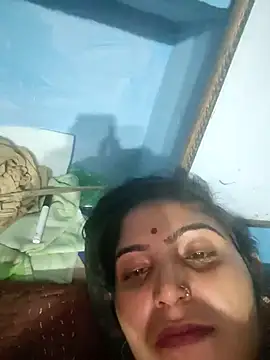 Snapshot of LUCKY_cut chatting on 2, 11, 2025 LUCKY cut online show from 2, 11, 2025