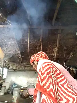 Snapshot of LUCKY_cut chatting on 17, 11, 2025 LUCKY cut online show from 17, 11, 2025