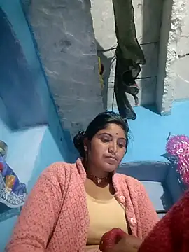 Snapshot of LUCKY_cut chatting on 18, 11, 2025 LUCKY cut online show from 18, 11, 2025