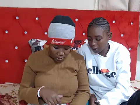 SweetSlenderChoc online show from 25, 11, 2025