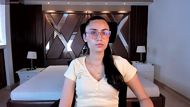 sofiapalacioss online show from 9, 3, 2026