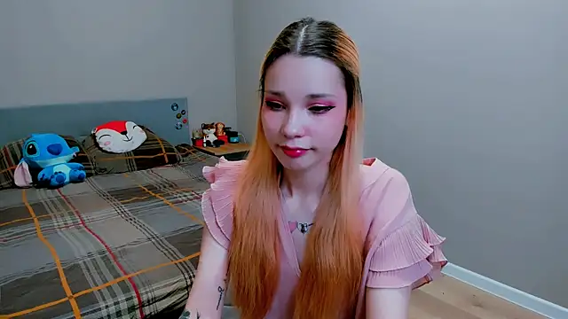 Snapshot of Kitten_Alissa chatting on 7, 10, 2025 Kitten Alissa online show from 7, 10, 2025