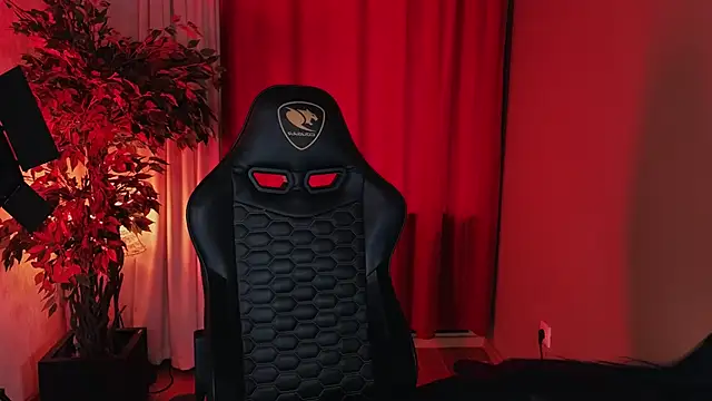 Jolie Orchid online show from 15, 10, 2025