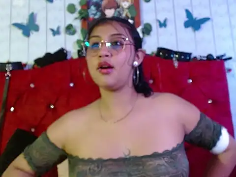 Emiily Johamson online show from 4, 10, 2025