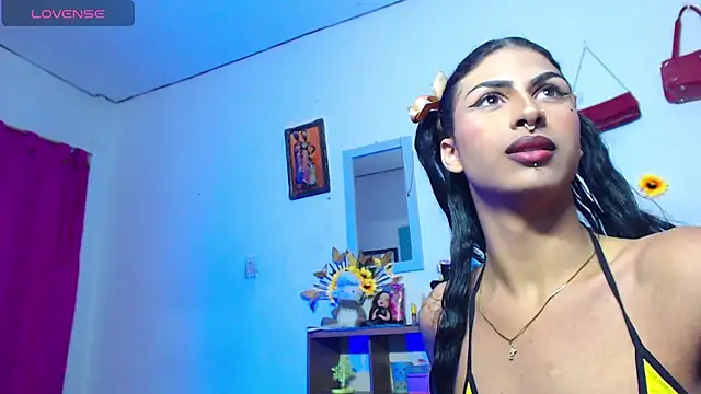 Snapshot of Sharasexy1 chatting on 3, 11, 2025 Sharasexy1 online show from 3, 11, 2025