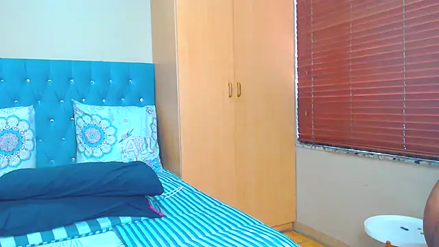 ThickAss Cheeks online show from 10, 10, 2025