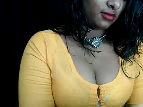 Snapshot of DearKimmi chatting on 28, 12, 2024 DearKimmi online show from 28, 12, 2024