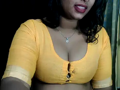 Snapshot of DearKimmi chatting on 31, 12, 2024 DearKimmi online show from 31, 12, 2024