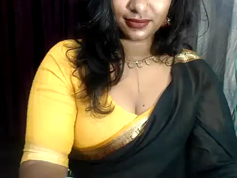 Snapshot of DearKimmi chatting on 5, 1, 2025 DearKimmi online show from 5, 1, 2025